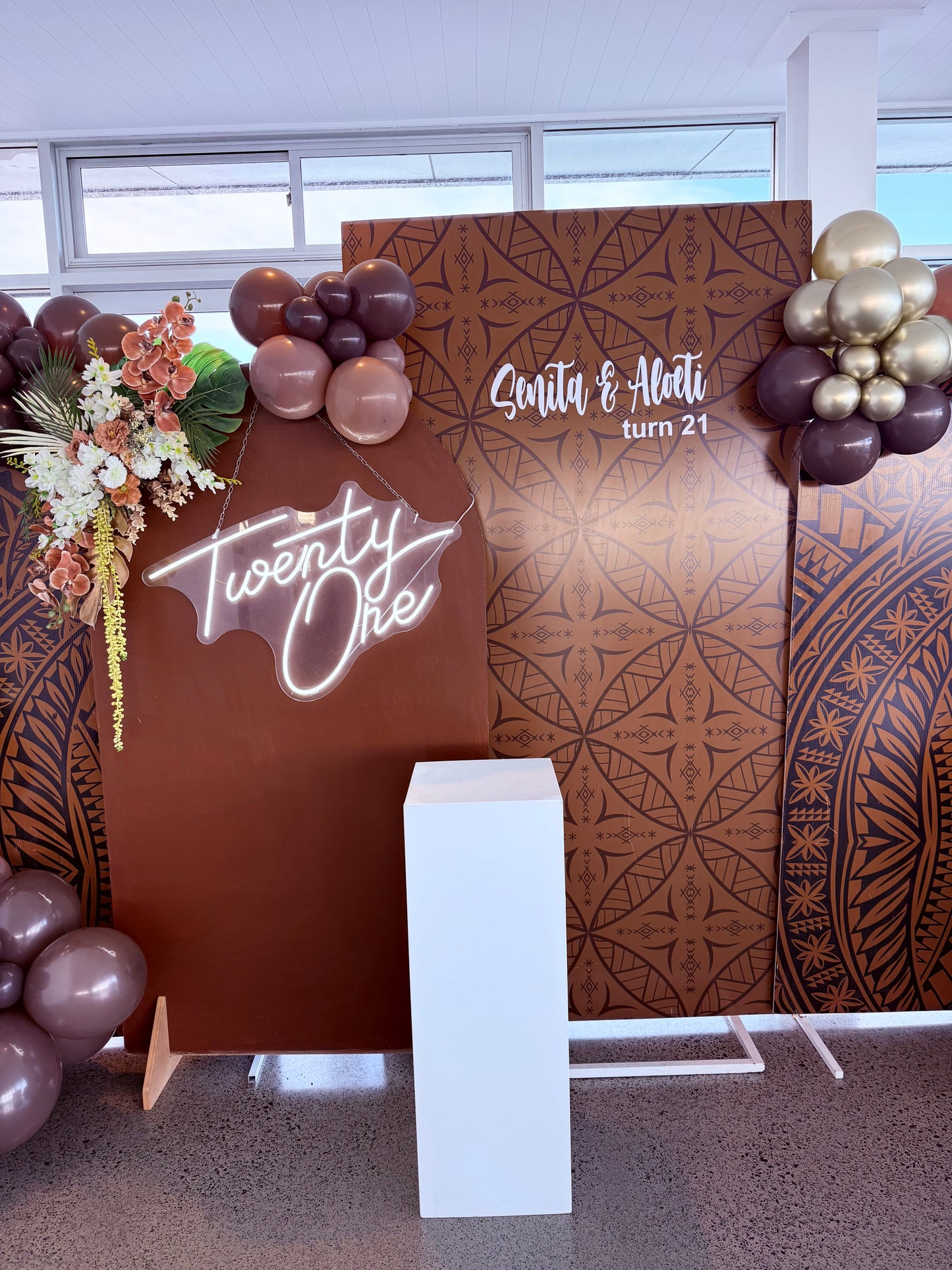 Poly Luxe - Brown