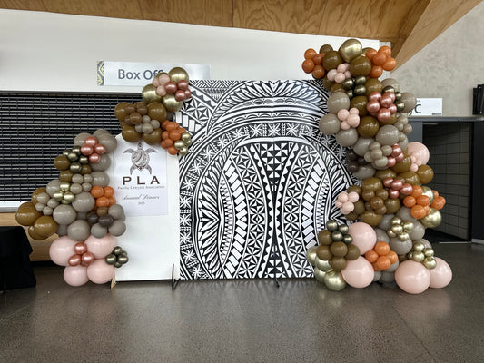 PASIFIKA FULL - BLACK & WHITE